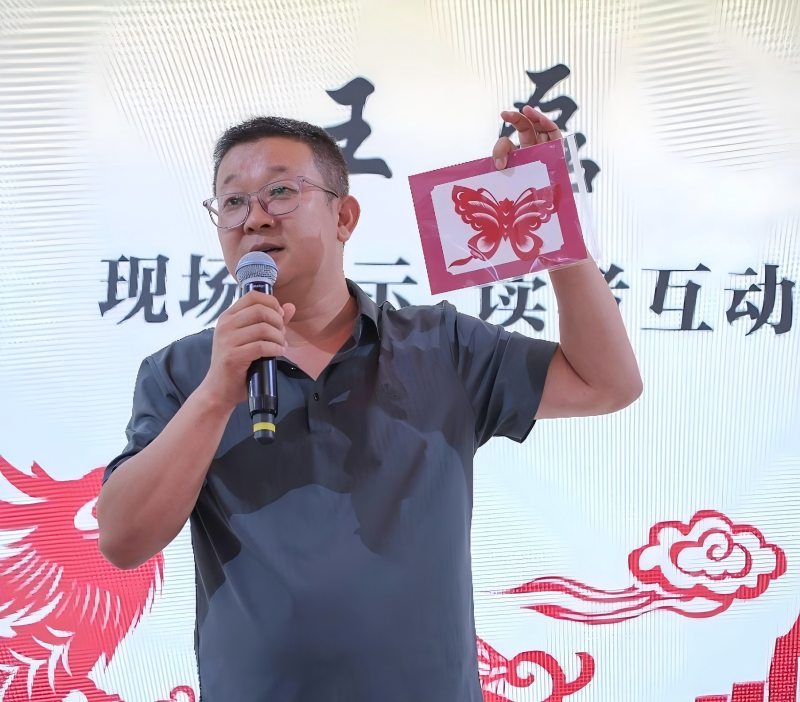 4208273111f14e878117c78cdf81e72e.jpg 4208273111f14e878117c78cdf81e72e.jpg