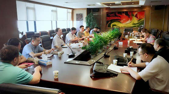 146716626771841558.png 第三黨支部6月主題學(xué)習(xí)日學(xué)習(xí)現(xiàn)場(chǎng).png